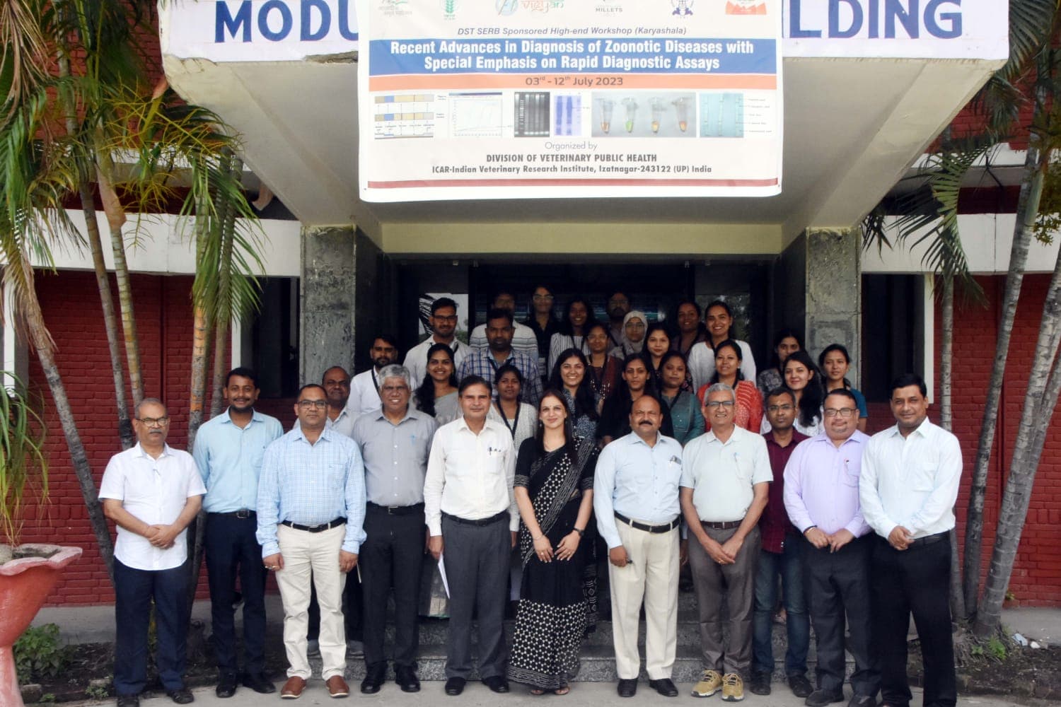 आईवीआरआई के वैज्ञानिक डॉ.केपी सिंह बोले, जल्द बाजार में आएगा लंपी वायरस का टीका, जानें बीमारी के बारे में...