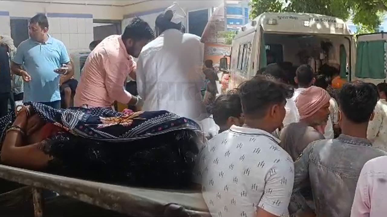 बिहार: पति से विवाद के बाद तीन बच्चों के साथ रेलवे ट्रैक पर बैठी महिला, बच्चों ने भागकर बचाई जान, मां की मौत