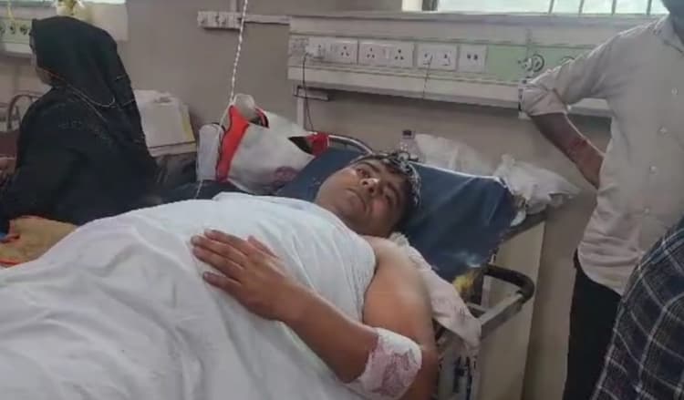 अलीगढ़: डिफेंस कॉरिडोर में ठेके के विवाद में ताबड़तोड़ फायरिंग, ठेकेदार गंभीर रूप से घायल