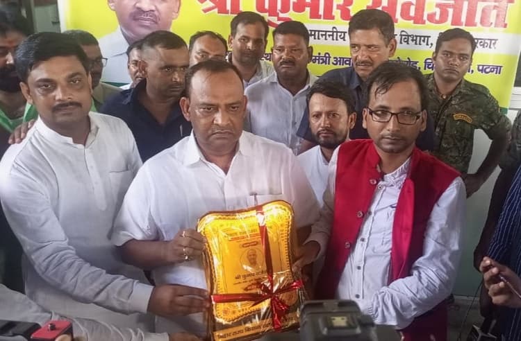 कृषि मंत्री से मिलने के बाद किसान सलाहकारों की 51 दिनों से चली आ रही हड़ताल समाप्त, जानें क्या है पूरा मामला..