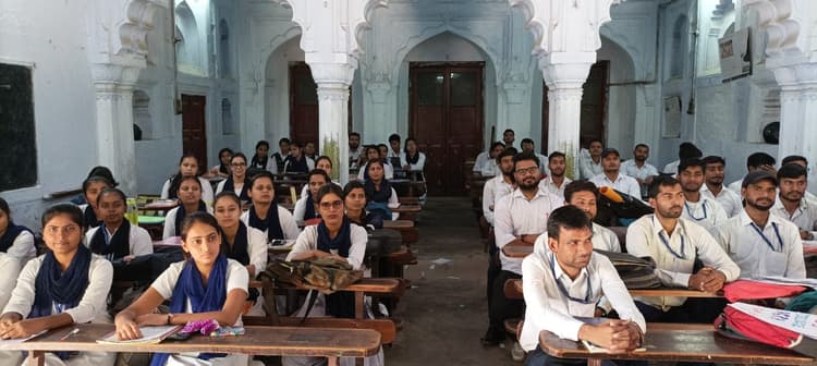 आगरा : आरबीएस कॉलेज में शुरू हुई M.Ed की प्रवेश प्रक्रिया, जानें , कितनी सीटों पर होंगे एडमिशन