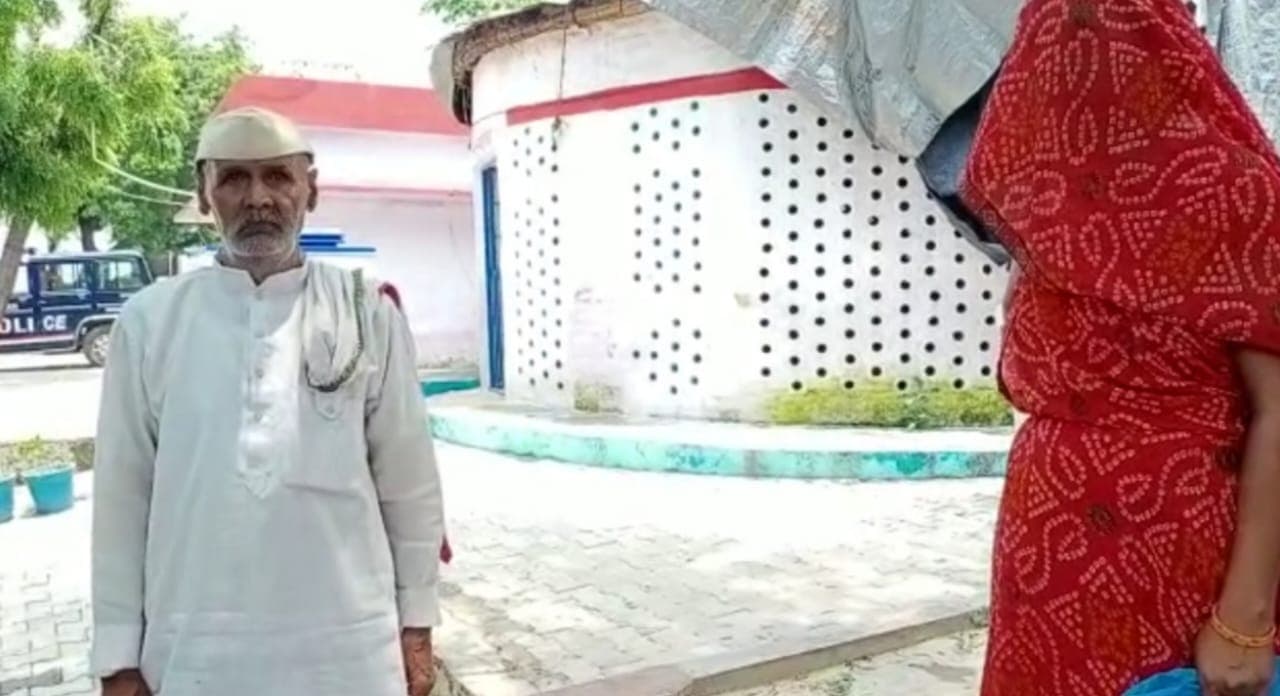 प्रापर्टी के लालच में बुजुर्ग की  गर्दन दबाकर यमुना में फेंका, जिंदा लौटने पर भाई-भतीजे ने मकान पर किया कब्जा