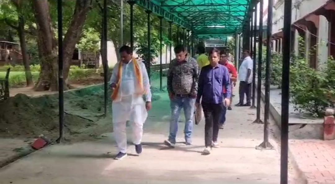 आगरा के सांसद रामशंकर कठेरिया की नहीं जाएगी लोकसभा की सदस्यता, जिला जज की कोर्ट ने सजा पर लगायी रोक