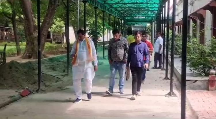 आगरा के सांसद रामशंकर कठेरिया की नहीं जाएगी लोकसभा की सदस्यता, जिला जज की कोर्ट ने सजा पर लगायी रोक