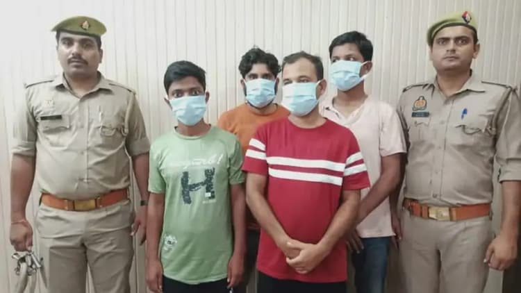 आगरा: एटीएम कार्ड फ्रॉड करने वाले 4 शातिर को पुलिस ने किया गिरफ्तार, बिहार के रहने वाले आरोपी