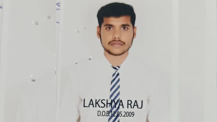 Bihar Crime: कोचिंग में जा रहे 10वीं के छात्र की गोली मारकर हत्या, जानिए क्या है पूरा मामला...