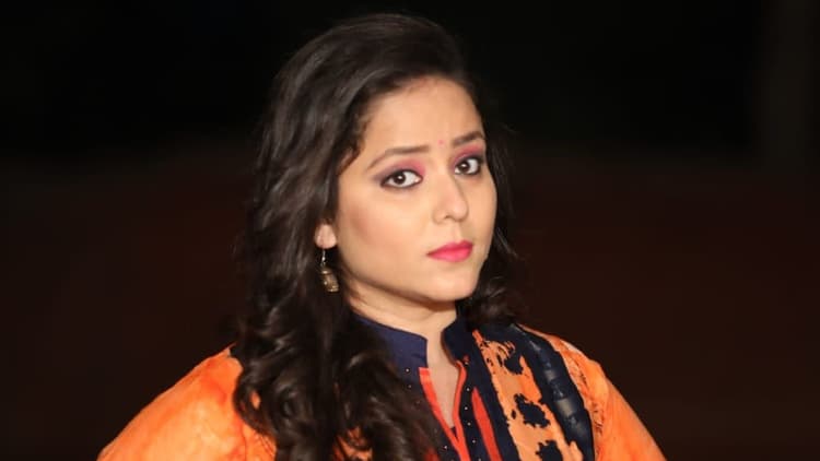 भोजपुरी सिंगर निशा पाण्डेय के खिलाफ अश्लील फोटो वायरल करने का मुकदमा दर्ज, साइबर पुलिस मामले की करेगी जांच