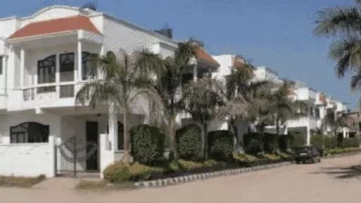 कानपुर में PMO का प्रतिनिधि बताकर लूटे 20 लाख रुपये, सड़क की जमीन पर बनवा दिया बंगला, जानें पूरा मामला