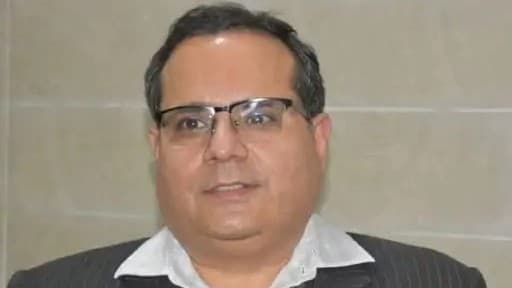 UP News: आईएएस नवदीप रिणवा होंगे यूपी के मुख्य चुनाव आयुक्त, भारतीय निर्वाचन आयोग ने लगाई मुहर