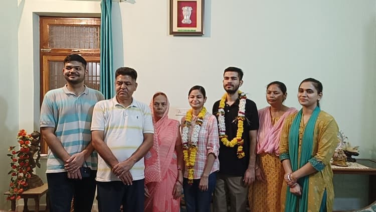 PCS (J)-2022 Result :अब बेटा- बेटी संभालेंगे जज की कुर्सी, शैलजा-सुधांशु का बिना कोचिंग के पहले प्रयास में चयन