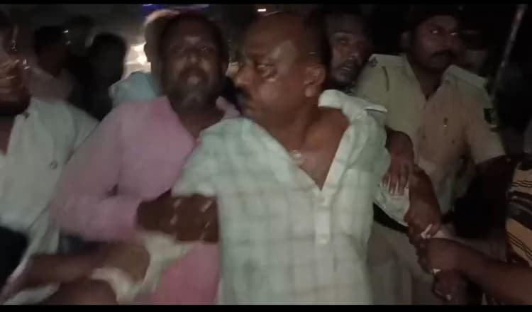 अररिया में होटल के बाहर पूर्व सांसद सरफराज आलम पर हमला, साले की दूसरी शादी कराने का आरोप