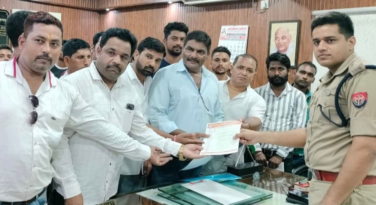 UP News : बरेली शहर में बढ़ते अपराध से व्यापारी खौफजदा, एसपी सिटी से की मुलाकात, वाहन चोरी पर जताया अफसोस