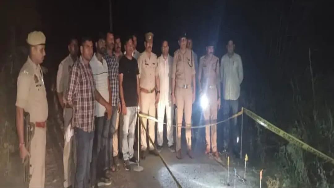 मथुरा में पुलिस और बदमाशों के बीच हुई मुठभेड़, गोली लगने से घायल हुए दो साइबर ठग