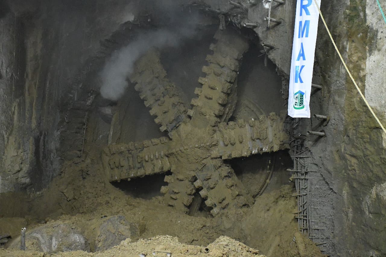 Kanpur Metro : नवीन मार्केट से बड़ा चौराहा पहुंची ‘ नाना ’ टीबीएम, 57  दिन में तैयार की 510 मीटर लंबी टनल