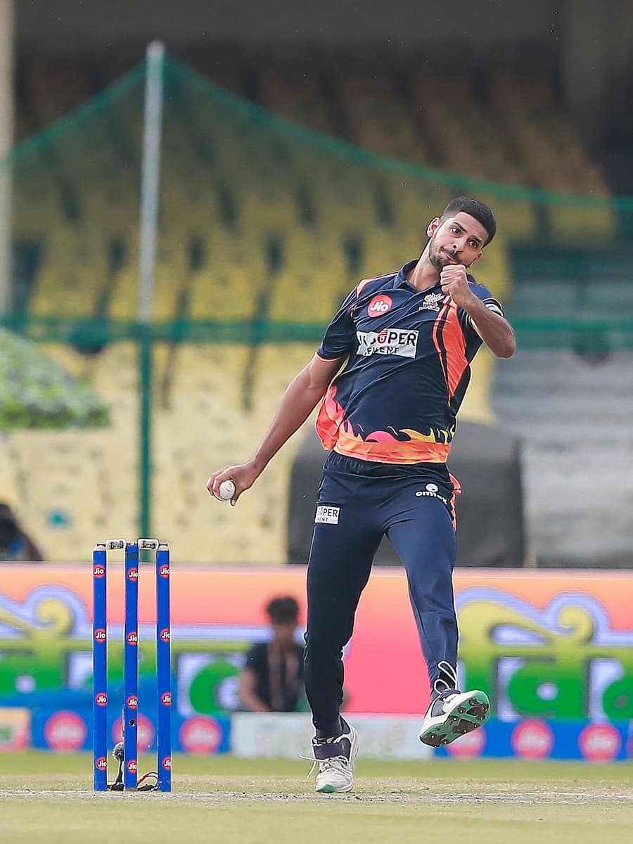 UP T20 League : काशी रुद्रास ने लखनऊ फॉल्कन्स के खिलाफ 9 विकेट से की जीत दर्ज,अटल बिहारी रहे मैच के हीरो....