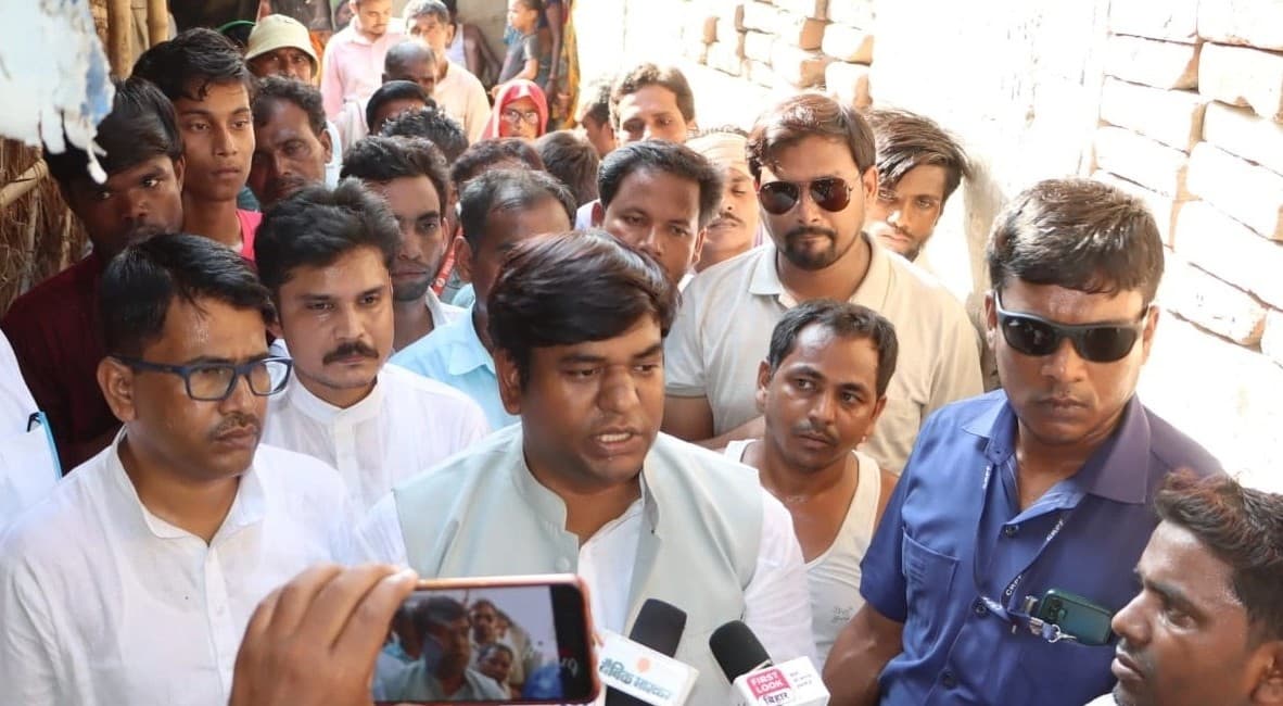 मुजफ्फरपुर नाव हादसाः सुष्मिता का भगवतपुर में मिला शव, सात की अभी भी तलाश जारी, पढ़िए मुकेश सहनी ने क्या कहा?