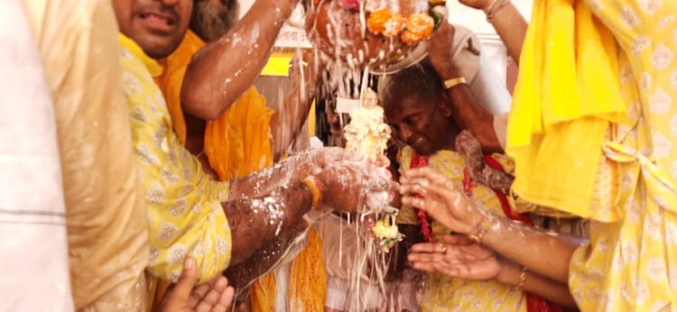 HOW TO : फूल बंगले में विराजीं राधाजी की प्रधान सखी, राधा अष्टमी की जानें, तिथि, समय, पूजा, अनुष्ठान और महत्व