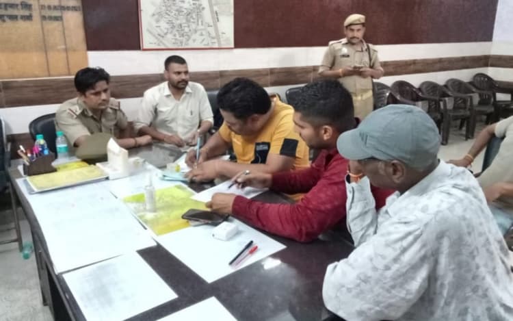 अलीगढ़  में बिजली विभाग के कैशियर को गोली मारी, दो लाख 81 हजार रुपये लूटकर बदमाश हो गए फरार