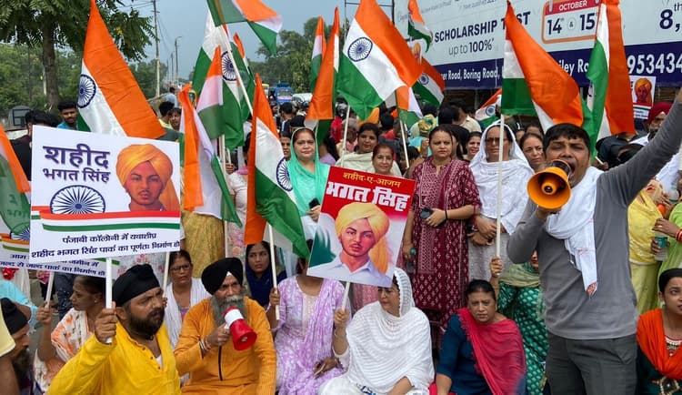 सिख शरणार्थीः 76 सालों से इंसाफ के इंतजार में, जानिए ऐसा क्या हुआ सड़क पर उतरना पड़ा..