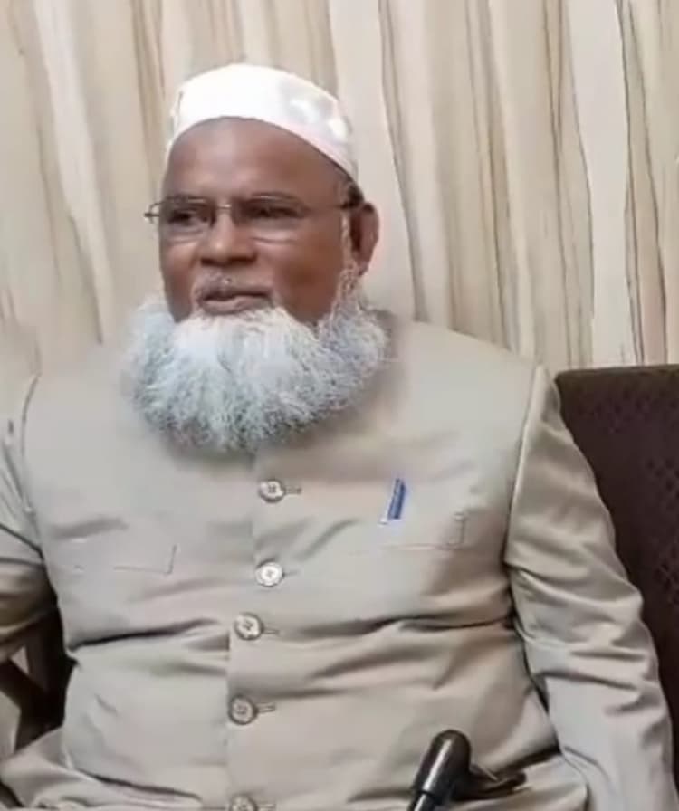 महिला आरक्षण से ज्यादा जरूरी औरतों की आबरू की हिफाजत करना , मुस्लिम पर्सनल ला बोर्ड के अध्यक्ष की सलाह