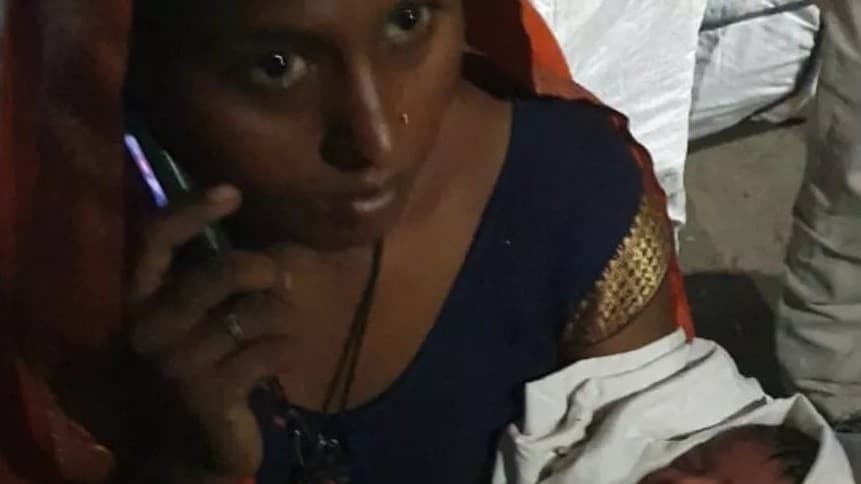 बरेली: गरीबरथ एक्सप्रेस में महिला ने दिया बच्चे को जन्म, प्रसव के बाद भी 385 KM किया सफर, जानें पूरा मामला