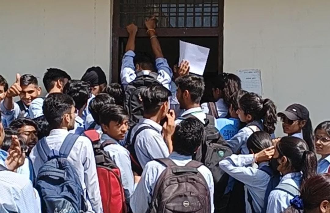 Education News : बुधवार से शुरू होगी डीबीआरयू की बीए- एमए की परीक्षा, कई कॉलेज के प्रवेश पत्र नहीं हुए अपलोड