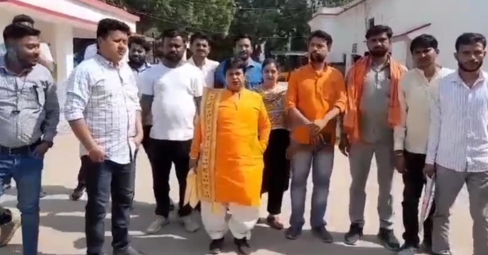 अलीगढ़: प्रेमिका के घर शादी की बात करने पहुंचे युवक का किया धर्म-परिवर्तन, जानें पूरा मामला