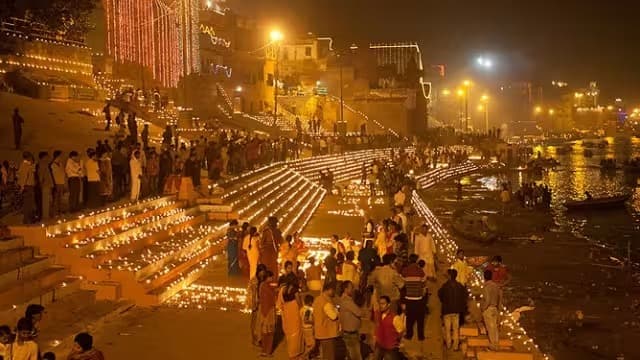वाराणसी: देव दिपावली पर गंगा में नहीं चलेंगी छोटी व चप्पू वाली नावें, काशी आने का है प्लान तो पढ़ें नए नियम