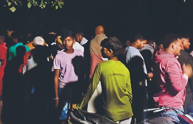 बिहार: छपरा में नाव हादसा, 2 की मौत 7 लोग लापता, डीएम और एसपी घटनास्थल पर पहुंचे