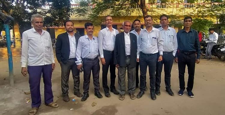 बोकारो जिला अधिवक्ता संघ के पूर्व अध्यक्ष सीताराम रवानी का निधन, आज जिले के न्यायिक कार्य रहेंगे बंद