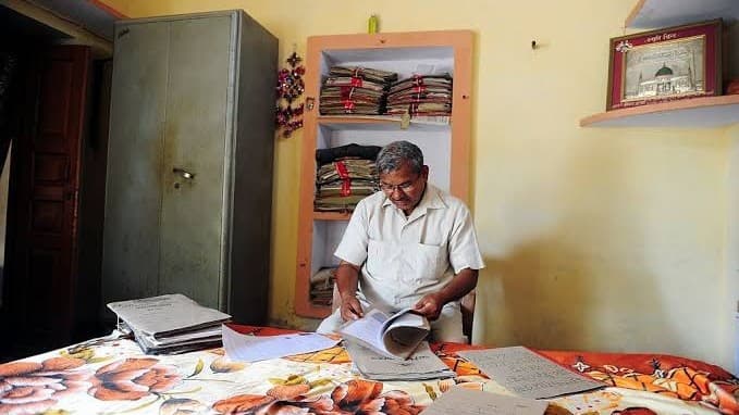 UP News: कागज मूवी में पंकज त्रिपाठी ने निभाया था जिस शख्स का किरदार, उसने मांगा AK-47 का लाइसेंस, जानें मामला