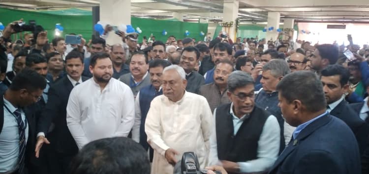 बिहार: DMCH में 400 बेड के सर्जिकल ब्लॉक का  नीतीश कुमार ने किया उद्धाटन, सीएम ने दरभंगा को दिए और कई सौगात..