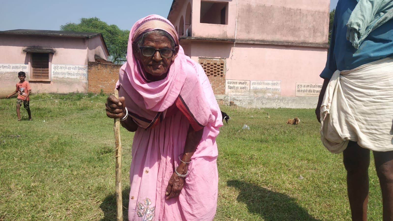 UP Election 2022: वोट डालने में अब तक शामली वाले अव्वल, आंकड़े बता रहे अलीगढ़ में आलस भारी, Latest Report