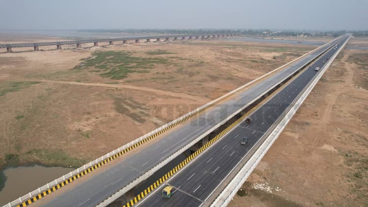 वाराणसी-रांची-कोलकाता ग्रीन फील्ड प्रोजेक्ट : झारखंड में 6 चरणों में बनेगी सिक्स लेन सड़क