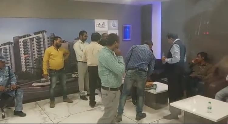 Bihar: Income Tax के छापे में पता चला100 करोड़ से अधिक का अघोषित लेनदेन,30 से अधिक ठिकानों पर पड़ी थी रेड