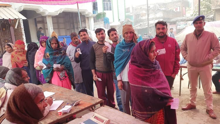 भागलपुर में मुख्य पार्षद के 54 प्रत्याशियों के भाग्य का फैसला आज, मत बराबर होने पर निकाली जाएगी लॉटरी