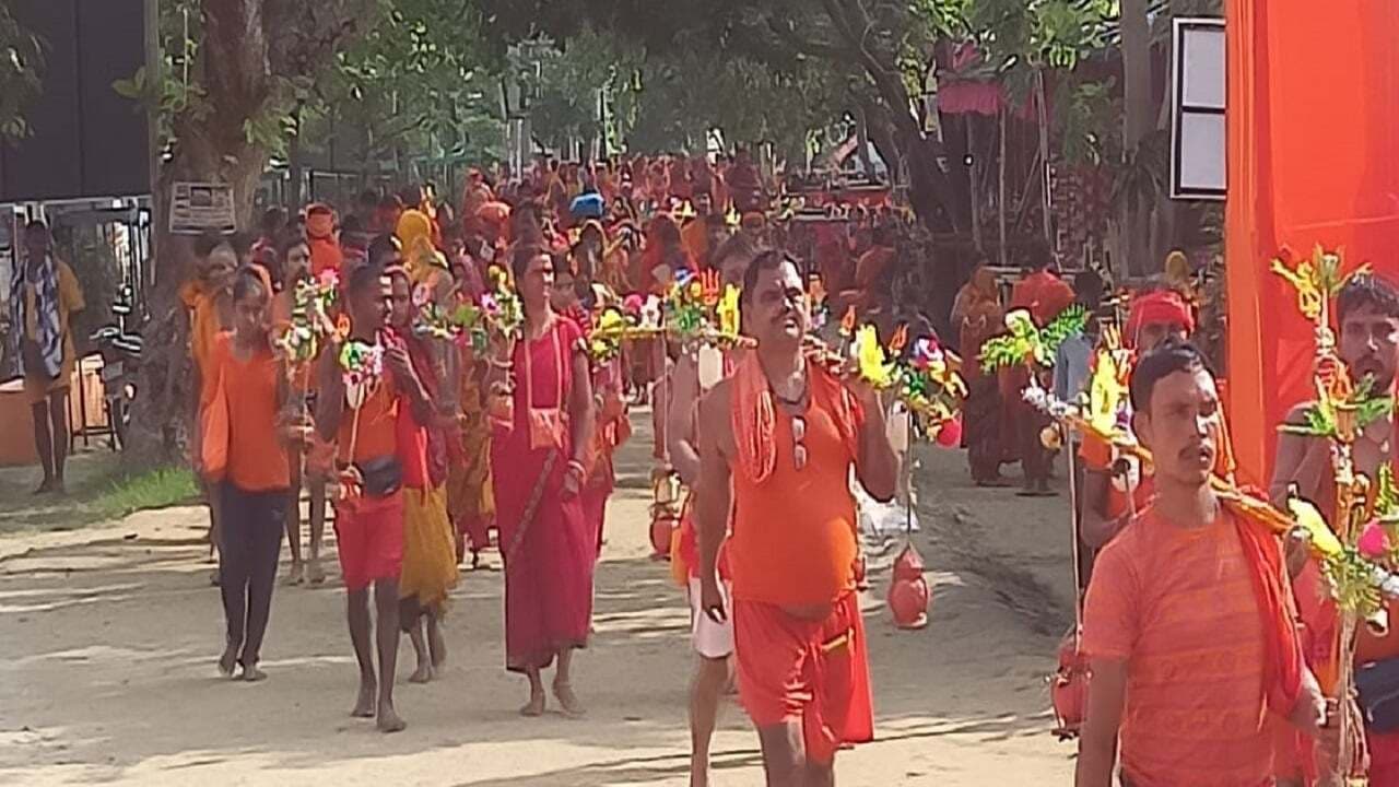 देवघर में कांवरियों से मारपीट कर नगद समेत कई सामानों की चोरी, आरोपी पिता-पुत्र गिरफ्तार