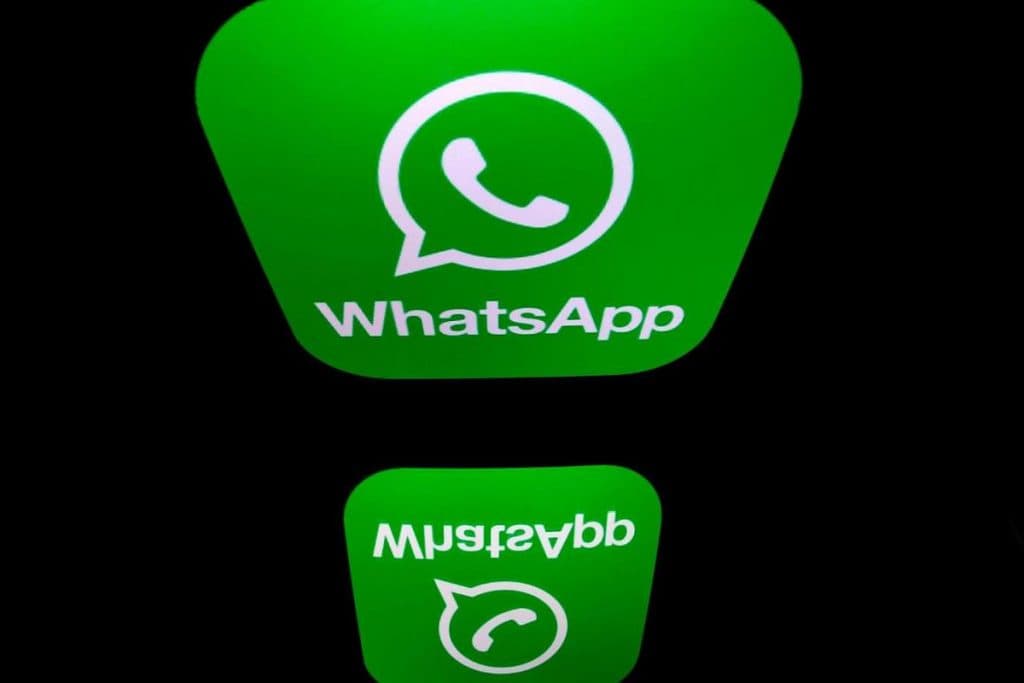WhatsApp ने नयी पॉलिसी पर कहा- सेफ रहेंगे प्राइवेट चैट, बदलाव सिर्फ बिजनेस अकाउंट के लिए WhatsApp ने नयी पॉलिसी पर कहा- सेफ रहेंगे प्राइवेट चैट, बदलाव सिर्फ बिजनेस अकाउंट के लिए