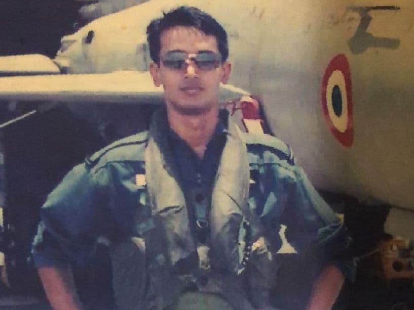 IAF MiG-21 Crash: पंचतत्व में विलीन हुए विंग कमांडर हर्षित सिन्हा