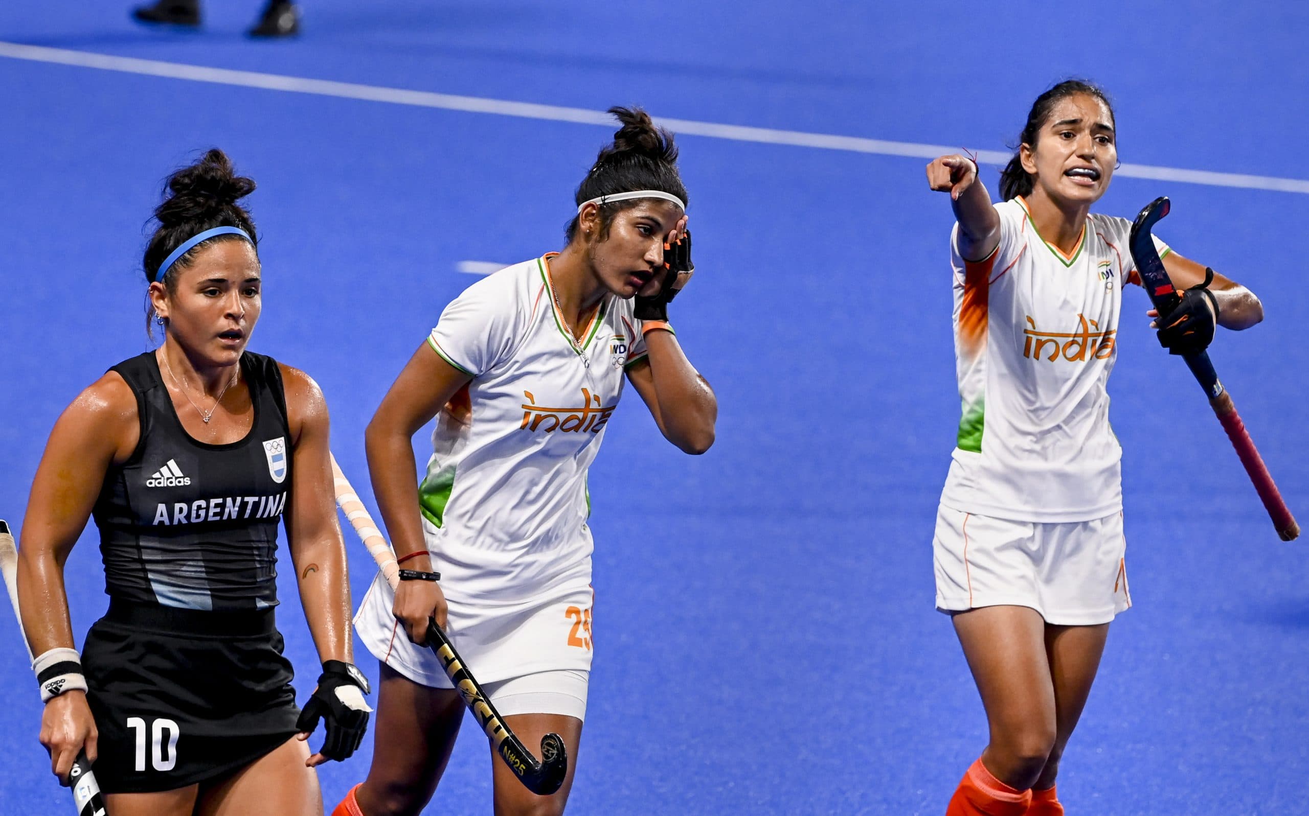 Tokyo Olympics: महिला हॉकी टीम का भी गोल्ड जीतने का सपना टूटा, सेमीफाइनल हारी, ब्रॉन्ज की उम्मीद अब भी बरकरार