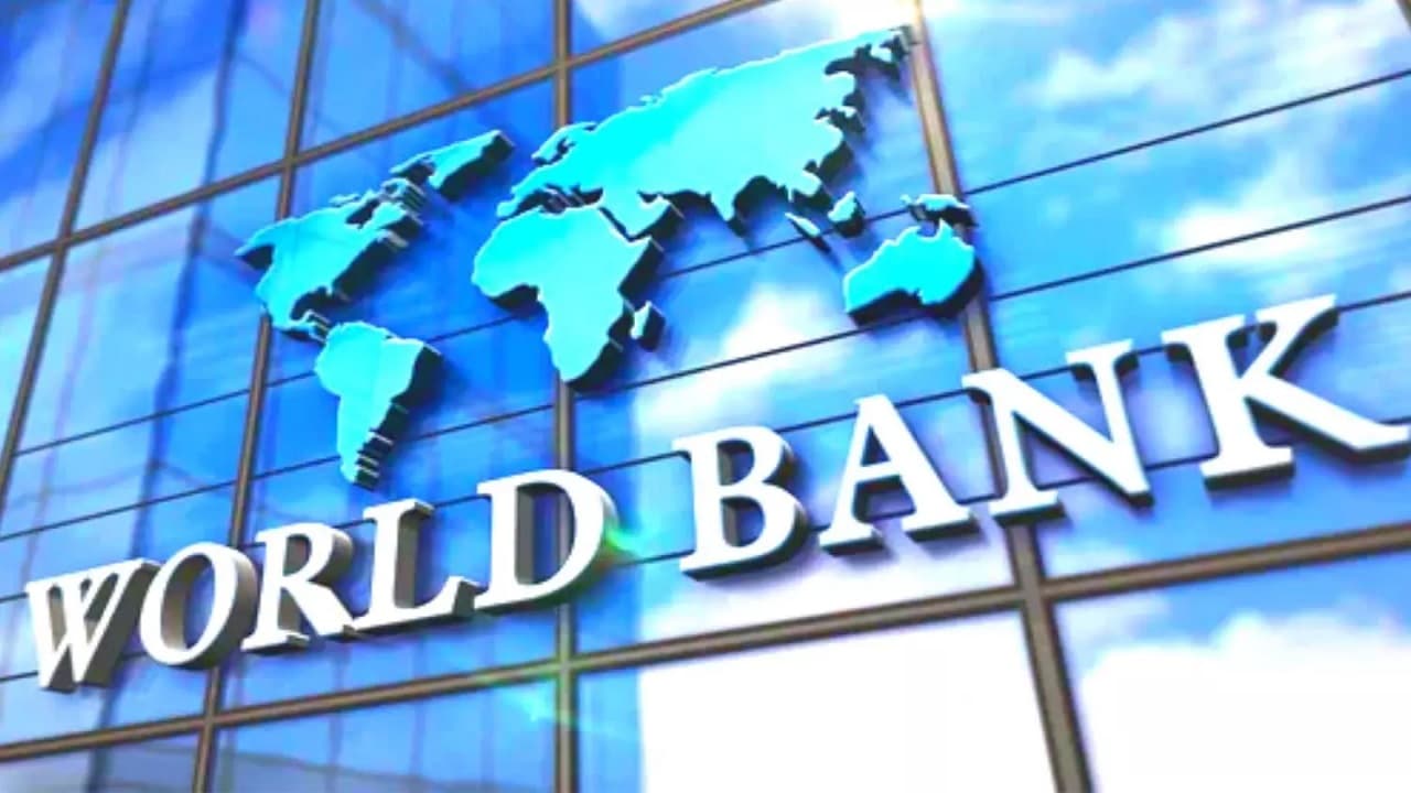 World Bank: चीन को जबरदस्त टक्कर! ड्रैगन से ढाई गुना आया रेमिटेंस मनी, वर्ल्ड बैंक की लिस्ट में टॉप पर भारत