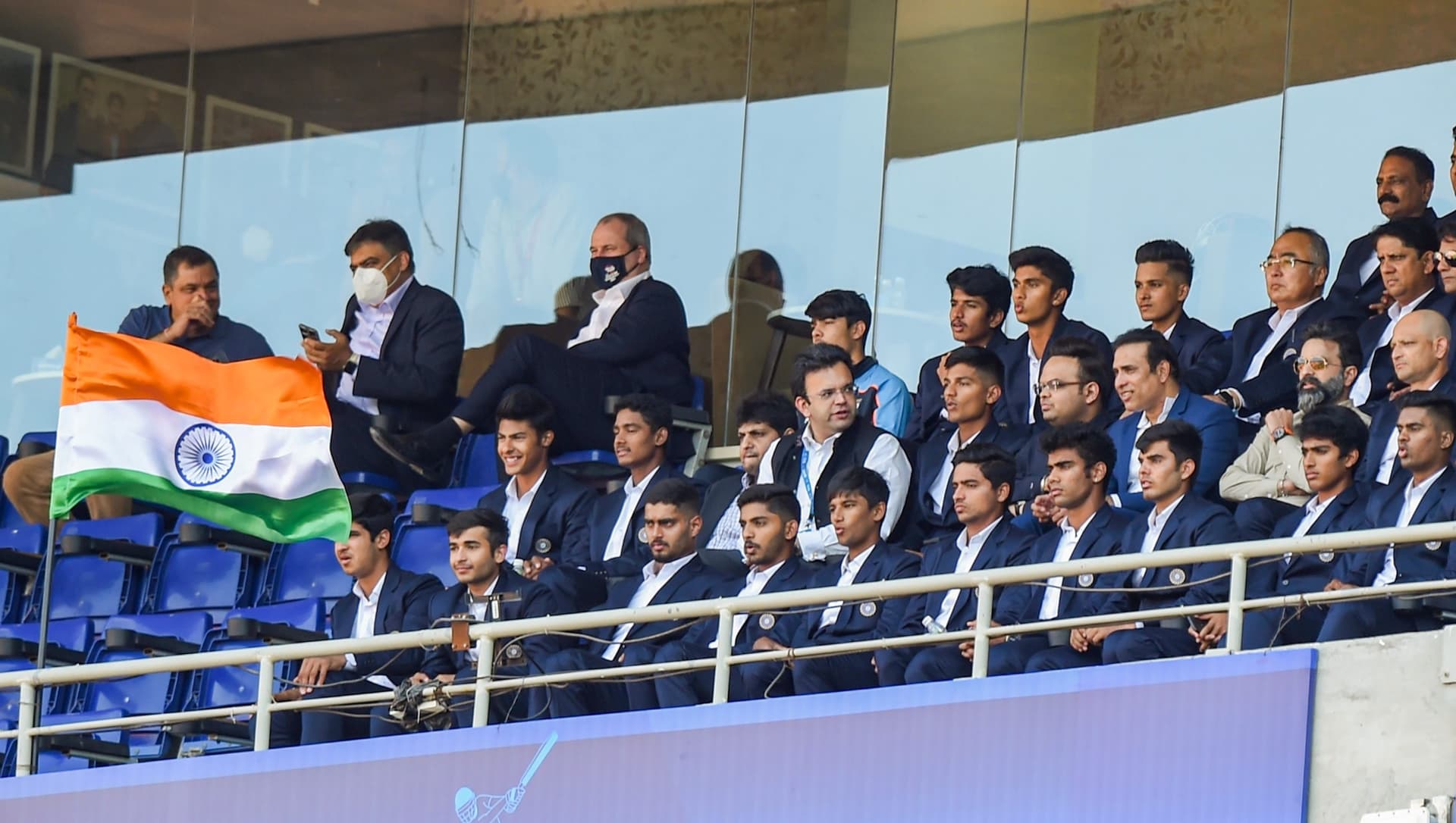 U19 World Cup 2022: वर्ल्ड कप जीतकर लौटी भारतीय टीम पर हुई पैसों की बरसात, बीसीसीआई ने किया सम्मानित U19 World Cup 2022: वर्ल्ड कप जीतकर लौटी भारतीय टीम पर हुई पैसों की बरसात, बीसीसीआई ने किया सम्मानित