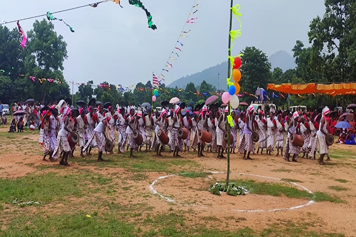 World Indigenous Day 2022 : विश्व आदिवासी दिवस पर सांस्कृतिक कार्यक्रम का आयोजन, दिखी कला-संस्कृति की झलक