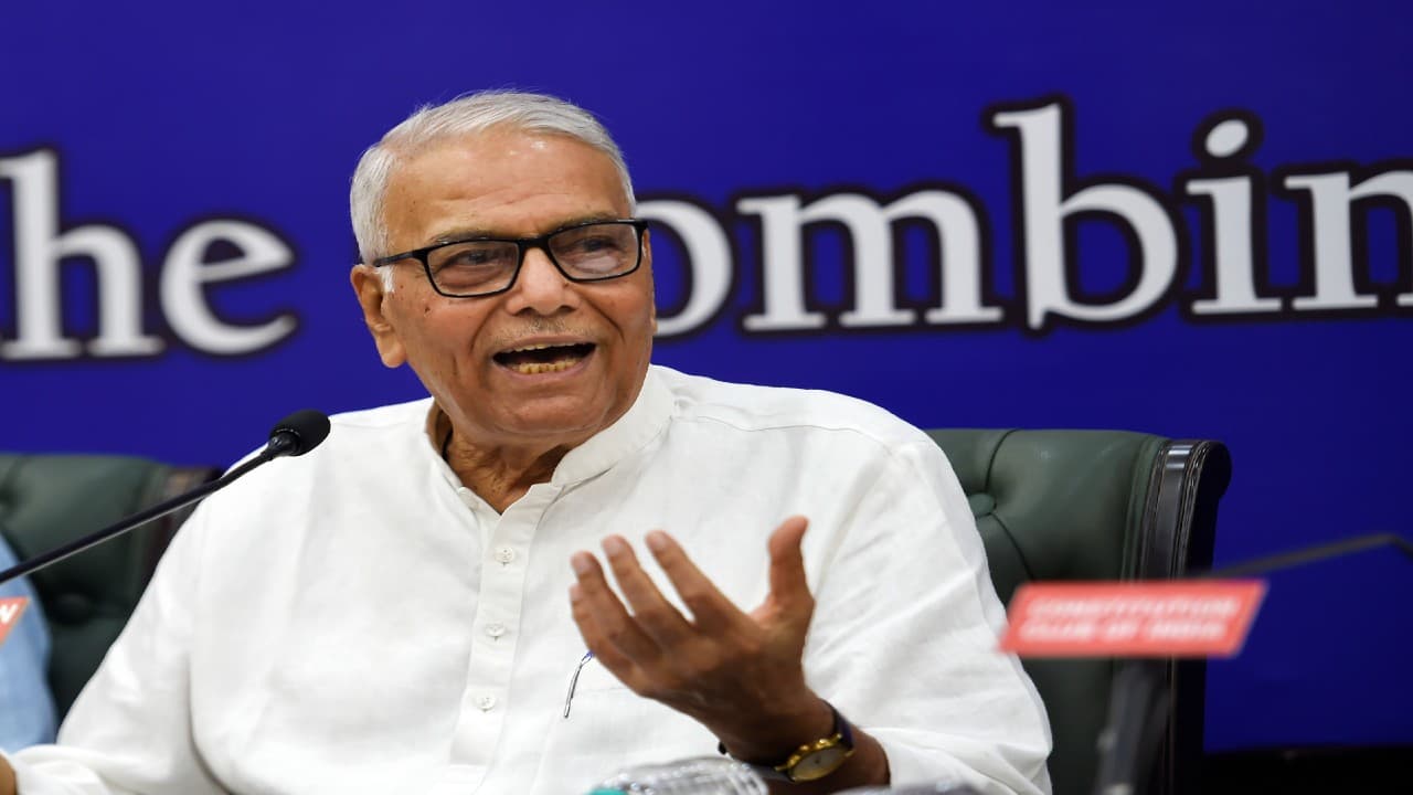 Explainer: यशवंत सिन्हा ने भाजपा के आंतरिक लोकतंत्र पर उठाए सवाल, द्रौपदी मुर्मू को कहा प्रतीकात्मक चेहरा