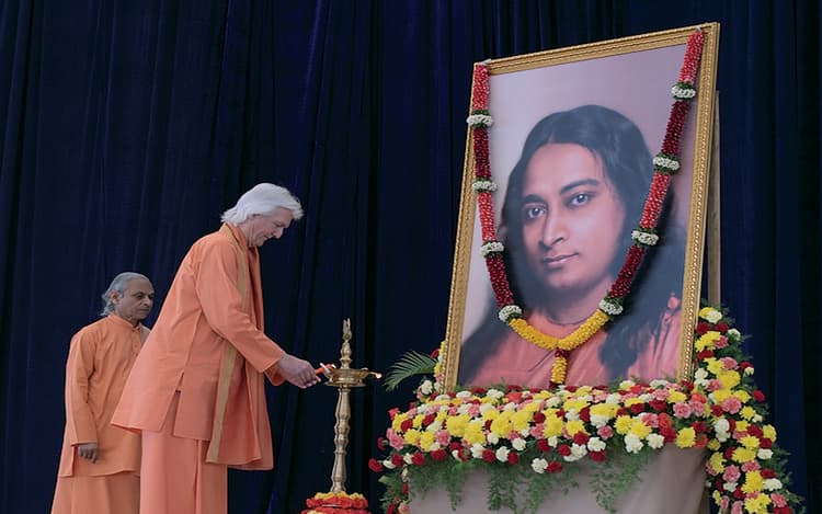 ईश्वर राष्ट्र का जीवन है, योगदा सत्संग के संगम कार्यक्रम में बोले स्वामी चिदानन्द गिरि