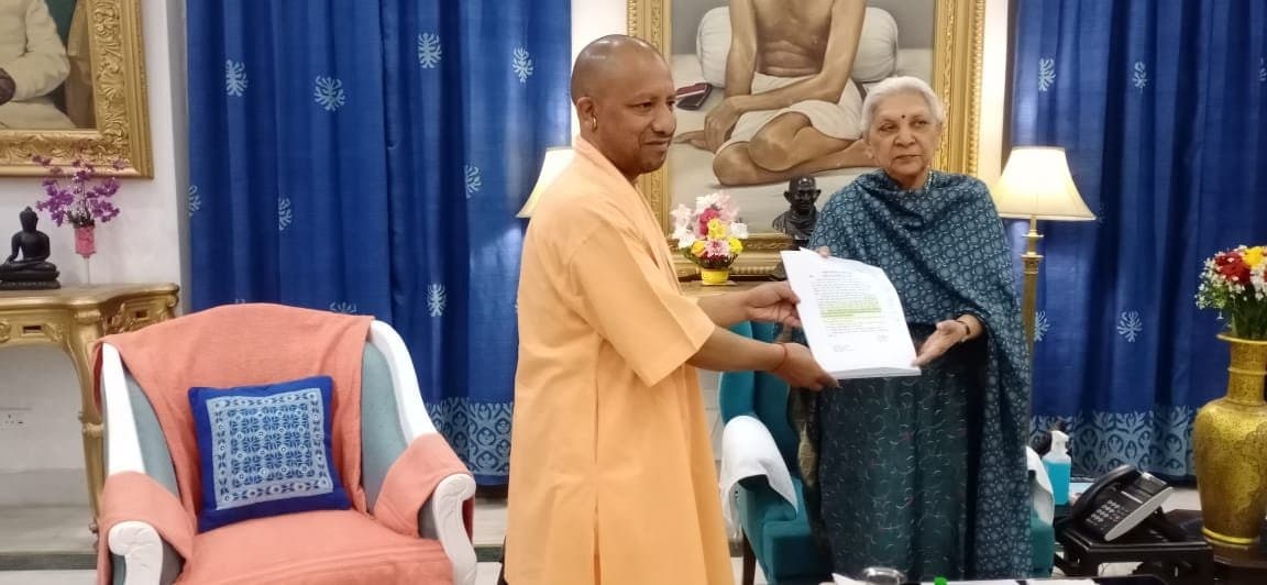 योगी आदित्यनाथ ने राज्यपाल को सौंपा इस्तीफा, नई सरकार के गठन की तैयारी  शुरू
