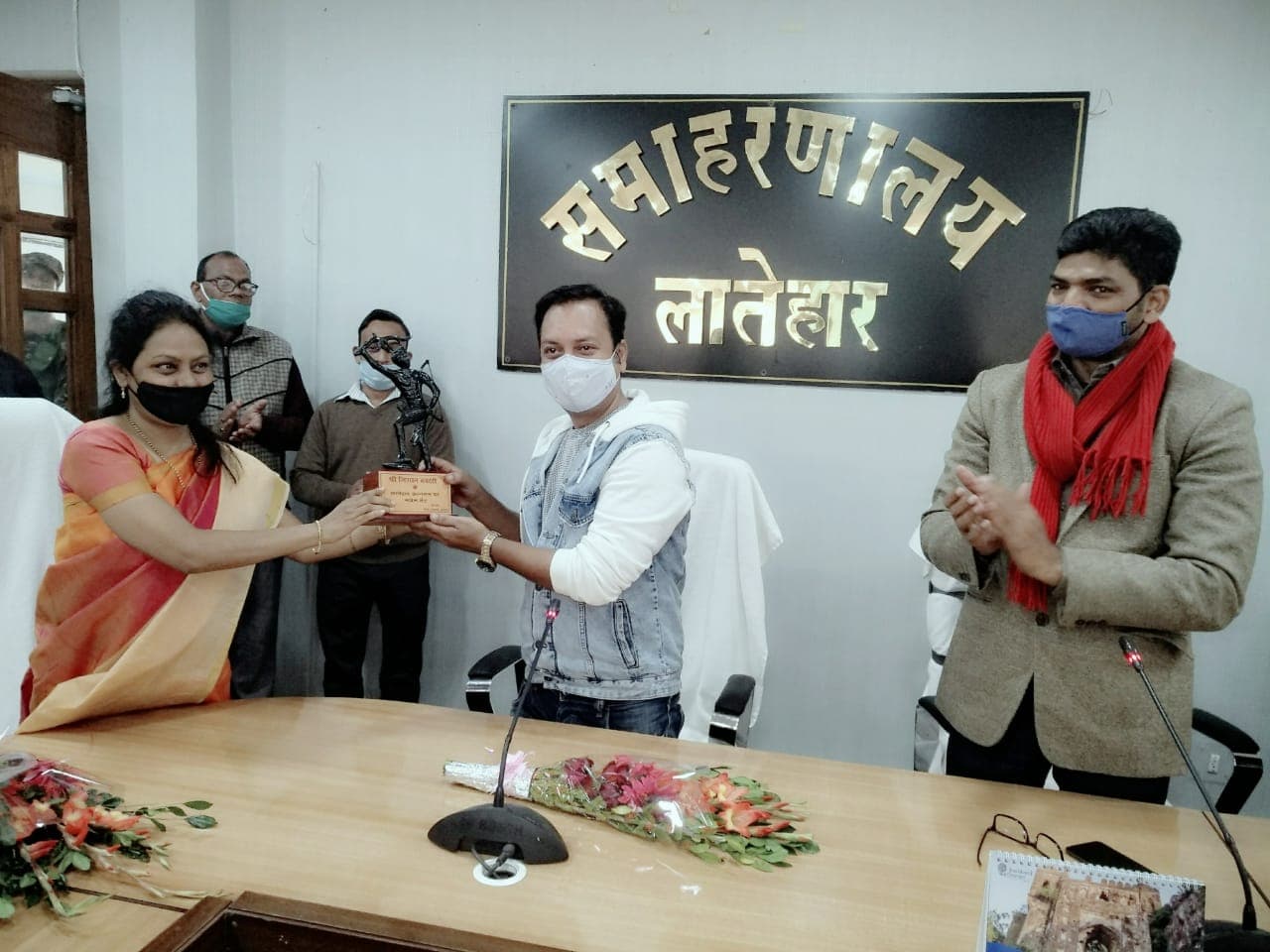 बॉलीवुड में भाई-भतीजावाद नहीं, झारखंड में बोले जीशान कादरी