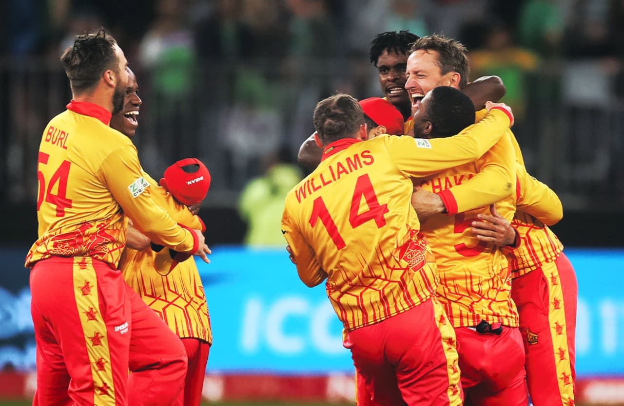 Pakistan Vs Zimbabwe: जिम्बाब्वे ने पाकिस्तान को चटायी धूल, यहां जानें आखिरी ओवर का रोमांच