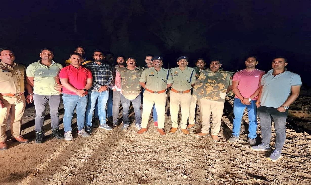 आगरा: जियो मार्ट गोदाम मामले में पुलिस को मिली कामयाबी, मुठभेड़ में तीन लुटेरे गिरफ्तार, दो को लगी गोली