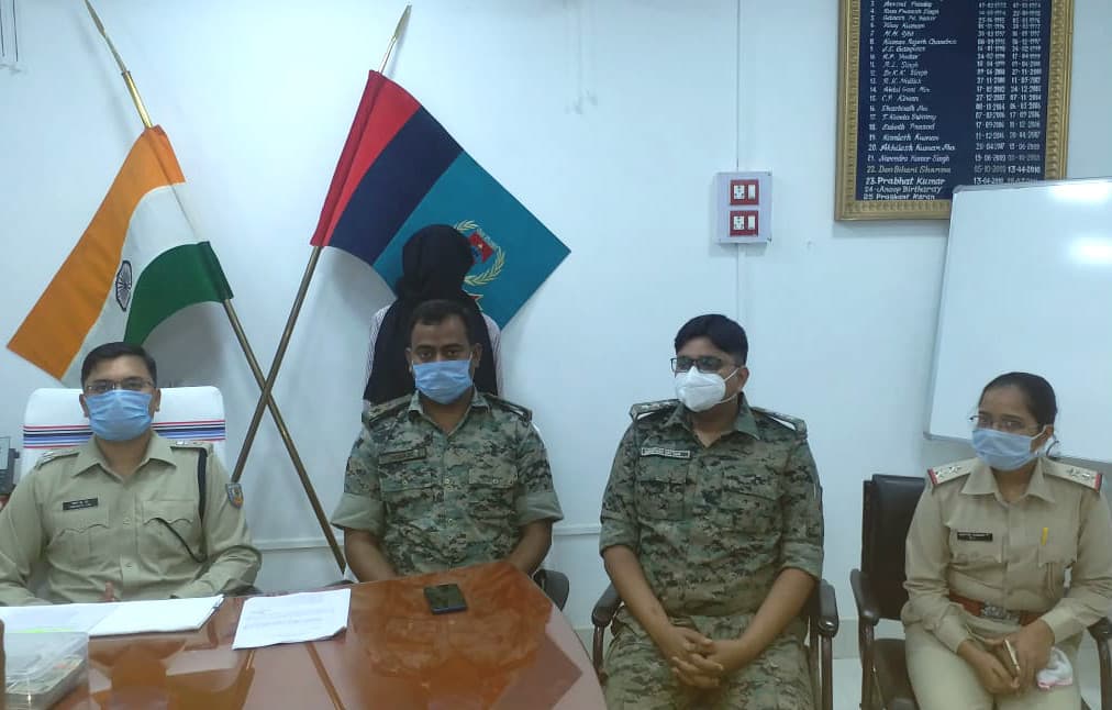 पांच लाख का इनामी नक्सली गिरफ्तार, पत्नी से आया था मिलने, चतरा पुलिस ने दबोचा